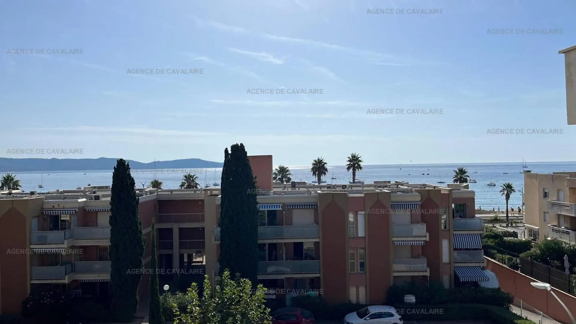 Studio Cabine A 100M Plage Et Commerces Avec Climatisation Et Parking - Fr-1-100-326 Кавалер-сюр-Мер Франция