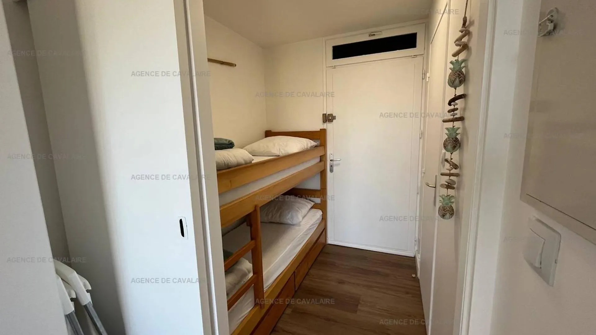 Studio Cabine A 100M Plage Et Commerces Avec Climatisation Et Parking - Fr-1-100-326 Кавалер-сюр-Мер Апартаменты