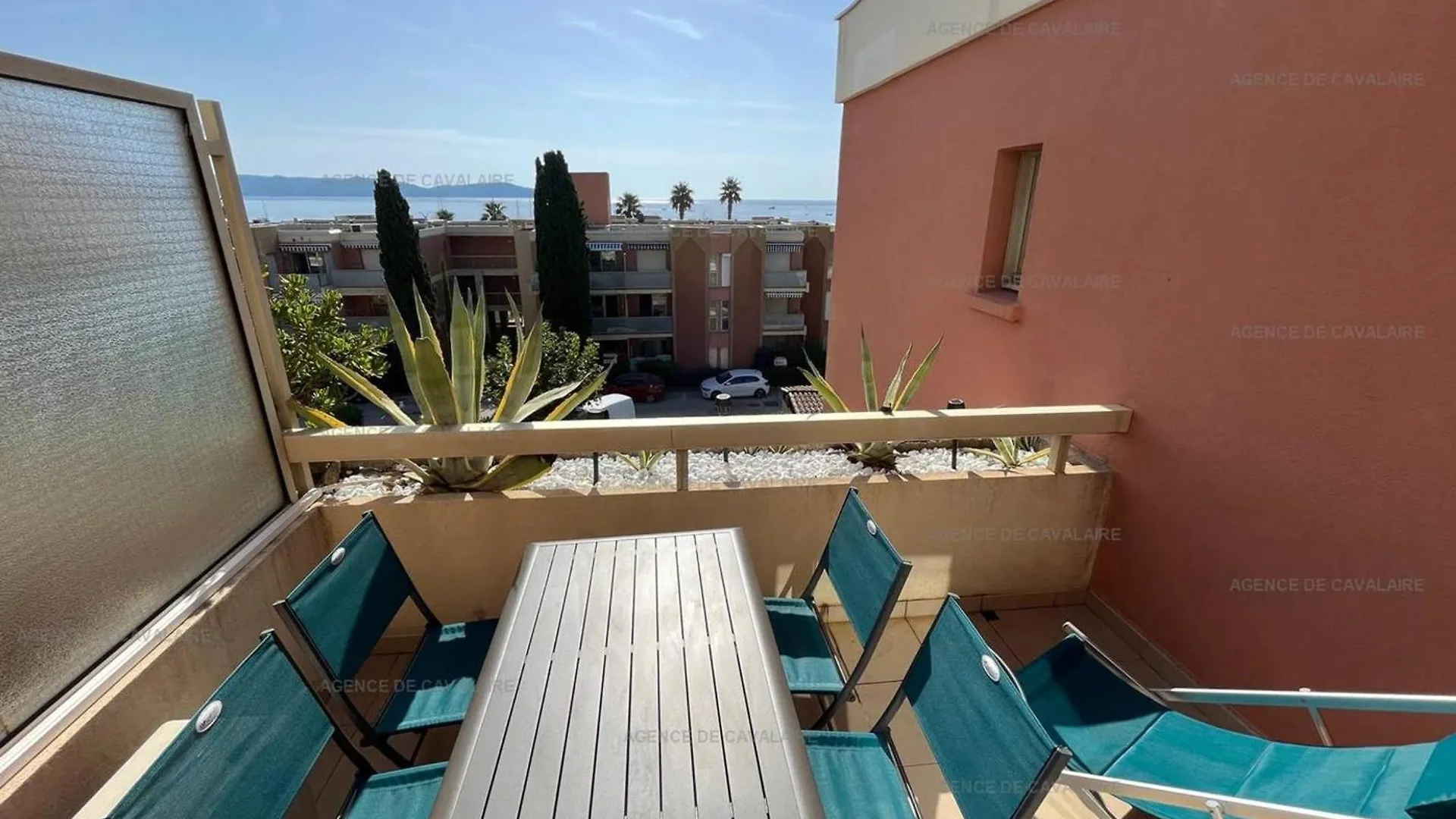 Studio Cabine A 100M Plage Et Commerces Avec Climatisation Et Parking - Fr-1-100-326 Кавалер-сюр-Мер 0*,  Франция